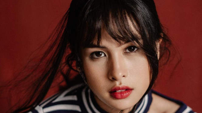 Maudy Ayunda.