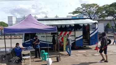 Mobil SIM Keliling.