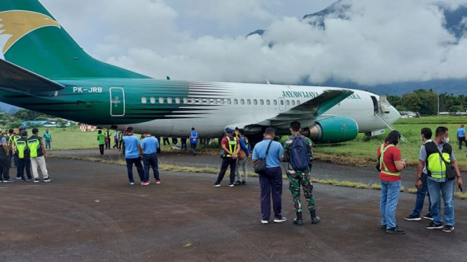 Pesawat Jayawijaya Dirgantara tergelincir di Bandara Sentani, Jayapura