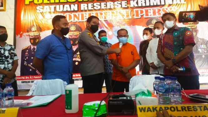 Pelaku pemalsuan dokumen hasil swab PCR di Bandara Kualanamu, Sumatera Utara