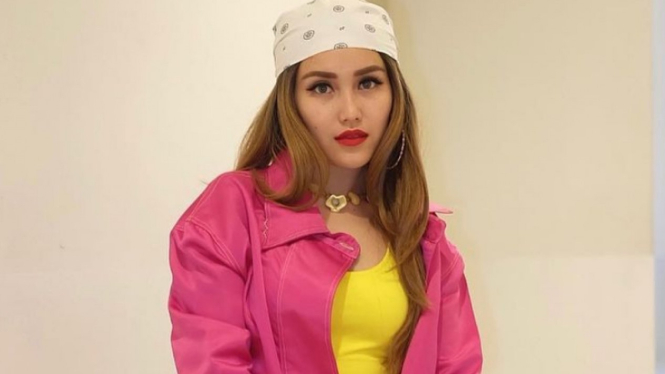 Ayu Ting Ting.