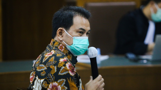 Azis Syamsuddin Bersaksi dalam Sidang Robin Maskur