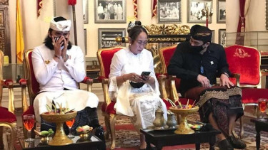 Sukmawati Sukarno menggelar konferensi pers usai ritual pindah agama Hindu