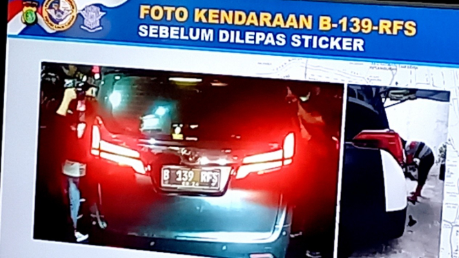Foto kendaraan Rachel Vennya diduga polisi berupaya merubah warna armada