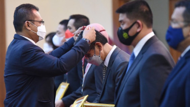 Kepala Lembaga Administrasi Negara (LAN), Dr. Adi suryanto, M.Si saat memberikan sambutan pada Upacara Pelepasan Peserta Pelatihan Kepemimpinan Nasional (PKN) Tingkat I Angkatan L di Aula Prof. Dr. Agus Dwiyanto, MPA, Selasa (2/11).