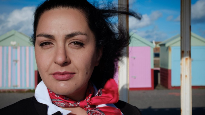 Angela Ghayur membuka `sekolah online` para para perempuan muda Afghanistan. BBC Indonesia
