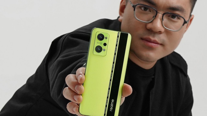 Realme GT Neo2.