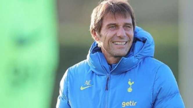 Manajer Tottenham Hotspur, Antonio Conte.