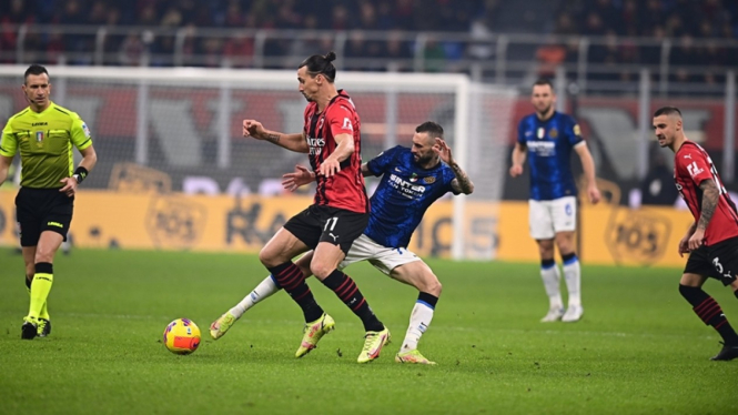 Pertandingan AC Milan vs Inter Milan dalam lanjutan Serie A