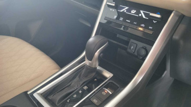Interior Xpander baru