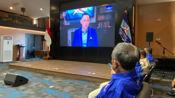 AHY saat live video conference dari AS.