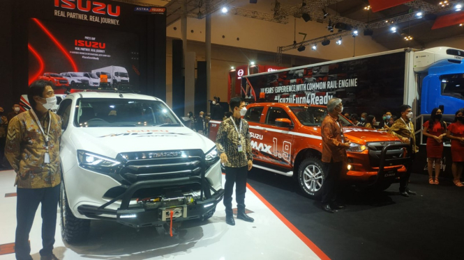 Isuzu Luncurkan MU-X dan D-Max 4x4