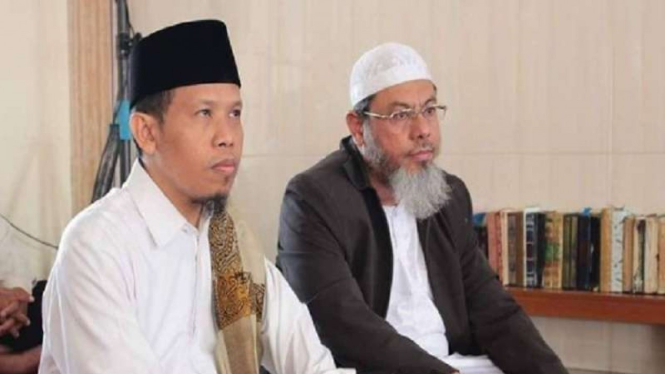 Ustaz Farid Okbah (kanan) bersama Ustaz Ahmad Zain An Najah