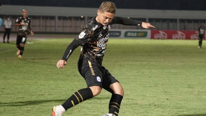 Syamsir Alam jalani debut di RANS Cilegon FC