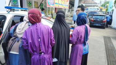 Seorang ibu melahirkan di mobil Patroli Jalan Raya (PJR) Tol Palikanci