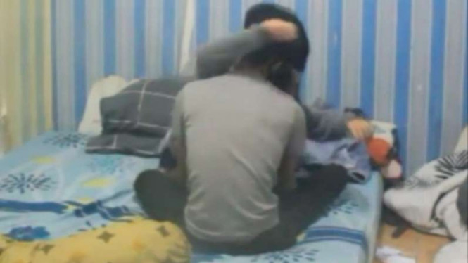 Tangakapan layar video mesum dua sejoli yang menyebar di Garut.