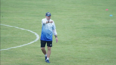 Pelatih Persib Bandung, Robert Rene Alberts. 