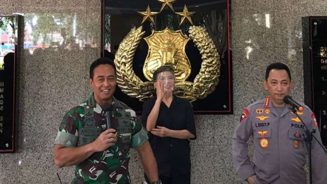 Panglima TNI Jenderal Andika Perkasa bertemu Kapolri Jenderal Listyo Sigit