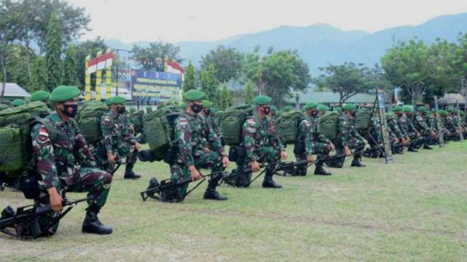 VIVA Militer: Satgas Pamtas RI-PNG Yonif 711/Raksatama