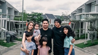 Keluarga Sheila Marcia dan Anji