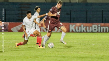 Duel PSM Makassar vs Persipura Jayapura