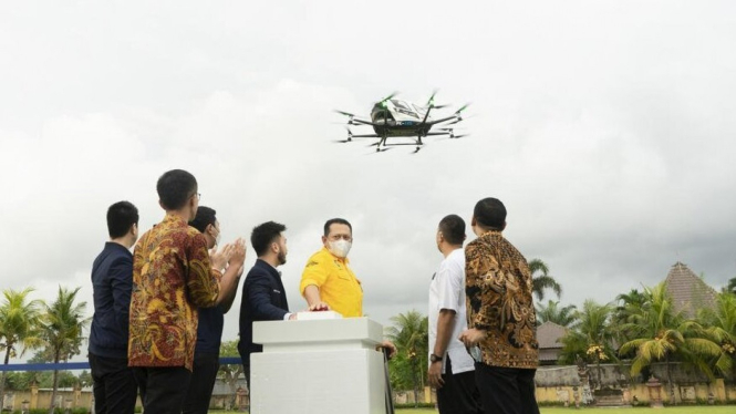 Uji coba terbang EHang 216