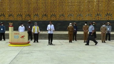 Presiden Jokowi resmikan dua bendungan di Jawa Timur.
