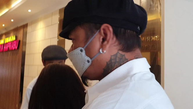 Drumer SID I Gede Ari Astina alias Jerinx di Polda Metro Jaya 