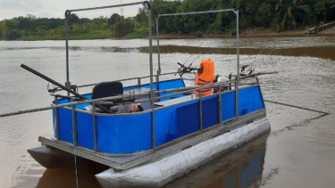 Pontoon Boat di Sungai Siak, Pekanbaru.