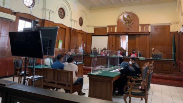 Sidang kasus penganiayaan jurnalis Tempo di PN Surabaya.