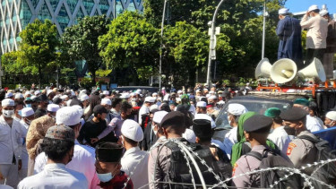 Aksi PA 212 tertahan di Jalan MH Thamrin.