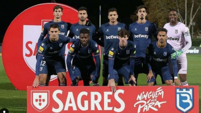 Pemain Belenenses tampil dengan 9 pemain.
