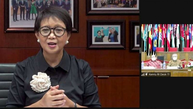 Menlu Negeri Retno Marsudi saat menyampaikan sambutan di Kongres Indonesianis