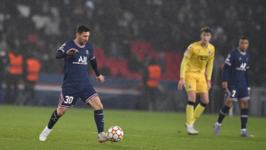 Lionel Messi dalam pertandingan PSG melawan Club Brugge