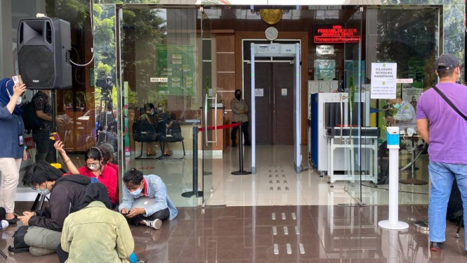 Suasana PN Jaktim saat sidang Munarman.