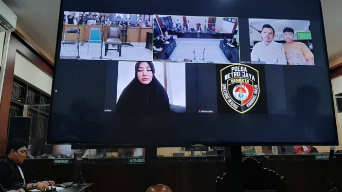 Cynthiara Alona dalam persidangan