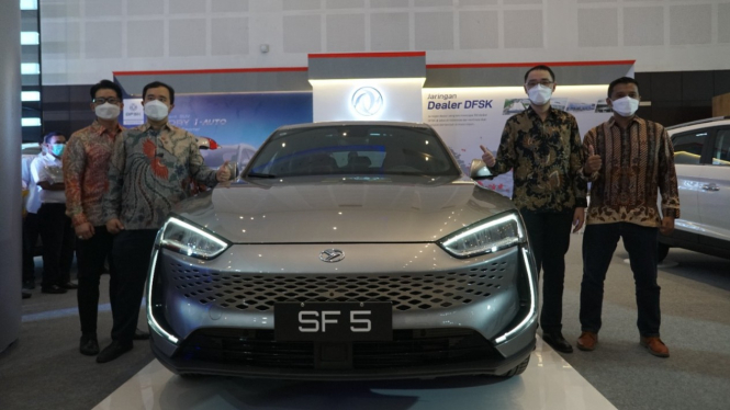 Mobil SUV baru DFSK Seres SF5