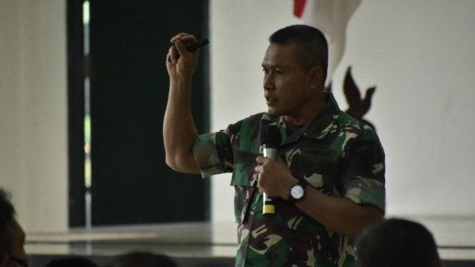 VIVA Militer: Kasrem 091/ASN memberikan materi bahaya Komunis Gaya Baru 