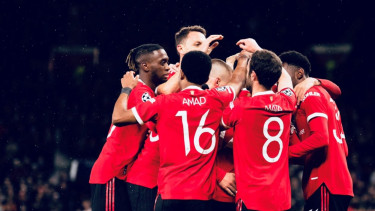 Pemain Manchester United merayakan gol