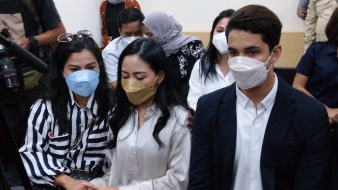 Rachel Vennya dan Salim Nauderer hadiri sidang perdana di PN Tangerang