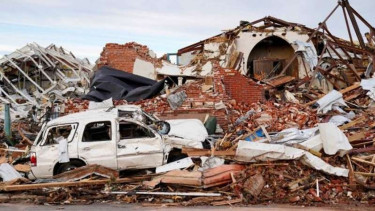 Kentucky, AS porak-poranda usai diterjang tornado 