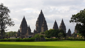 Ministry Encourages Prambanan Temple as Hindus Worship Center