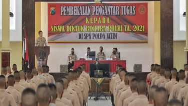 Kapolda Jatim Irjen Nico Afinta memberikan pembekalan ke siswa SPN Mojokerto