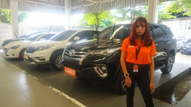 Jual beli mobil bekas di Carro
