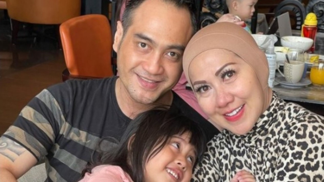 Ferry Irawan dan Venna Melinda