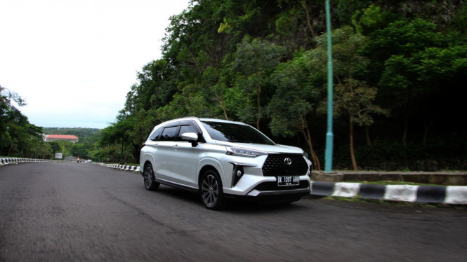 Toyota All New Veloz.