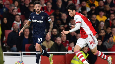Pertandingan Arsenal vs West Ham United. 