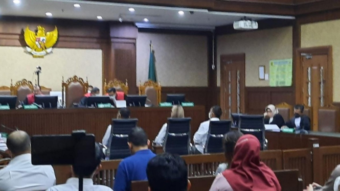 Sidang Nia Ramadhani