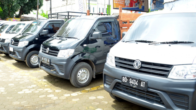 Mobil pikap DFSK Super Cab.