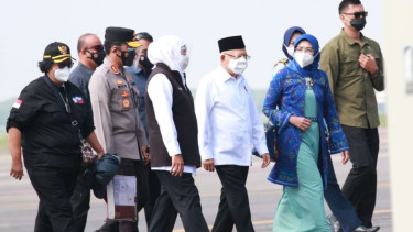 Wapres KH Maruf Amin Meninjau Korban Erupsi Gunung Semeru di Jatim